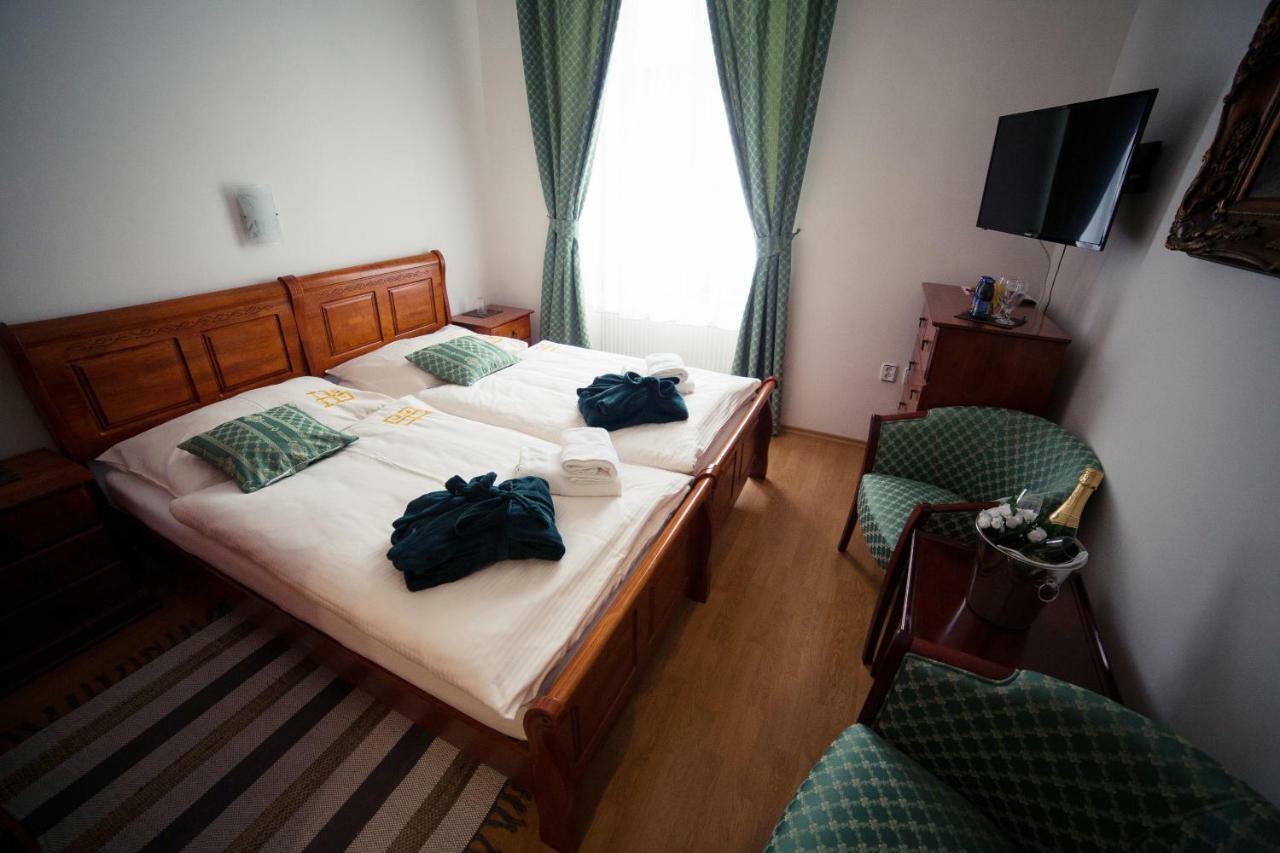 Banská Štiavnica Hotel Bristol מראה חיצוני תמונה