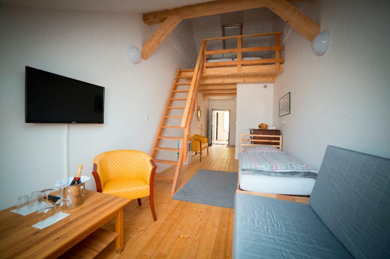 Banská Štiavnica Hotel Bristol מראה חיצוני תמונה